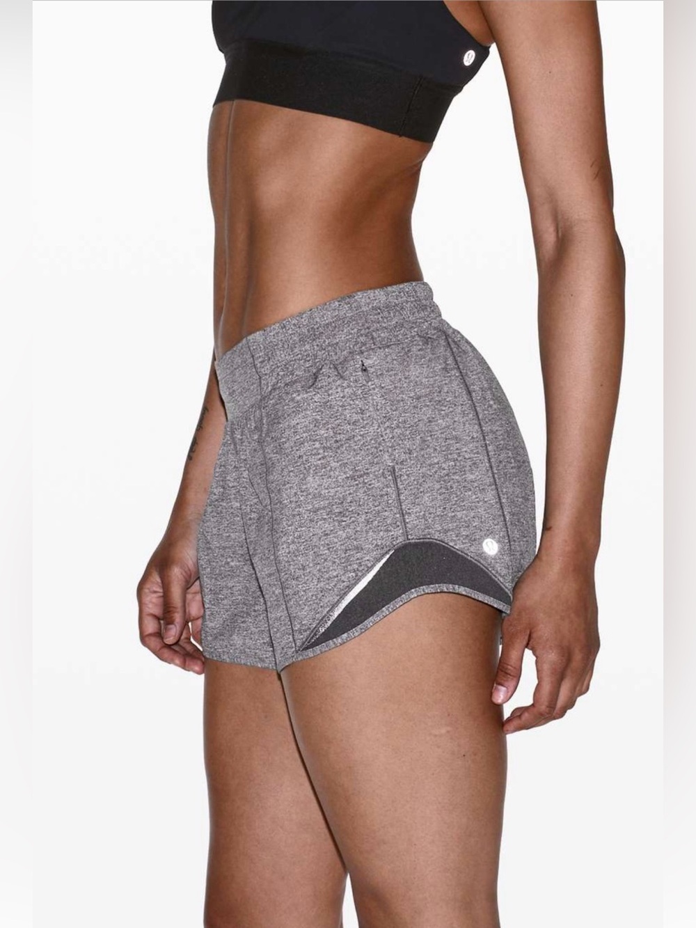Lululemon Hotty Hot Short II Long 4" Size 6 Heathered Black Run Athletic